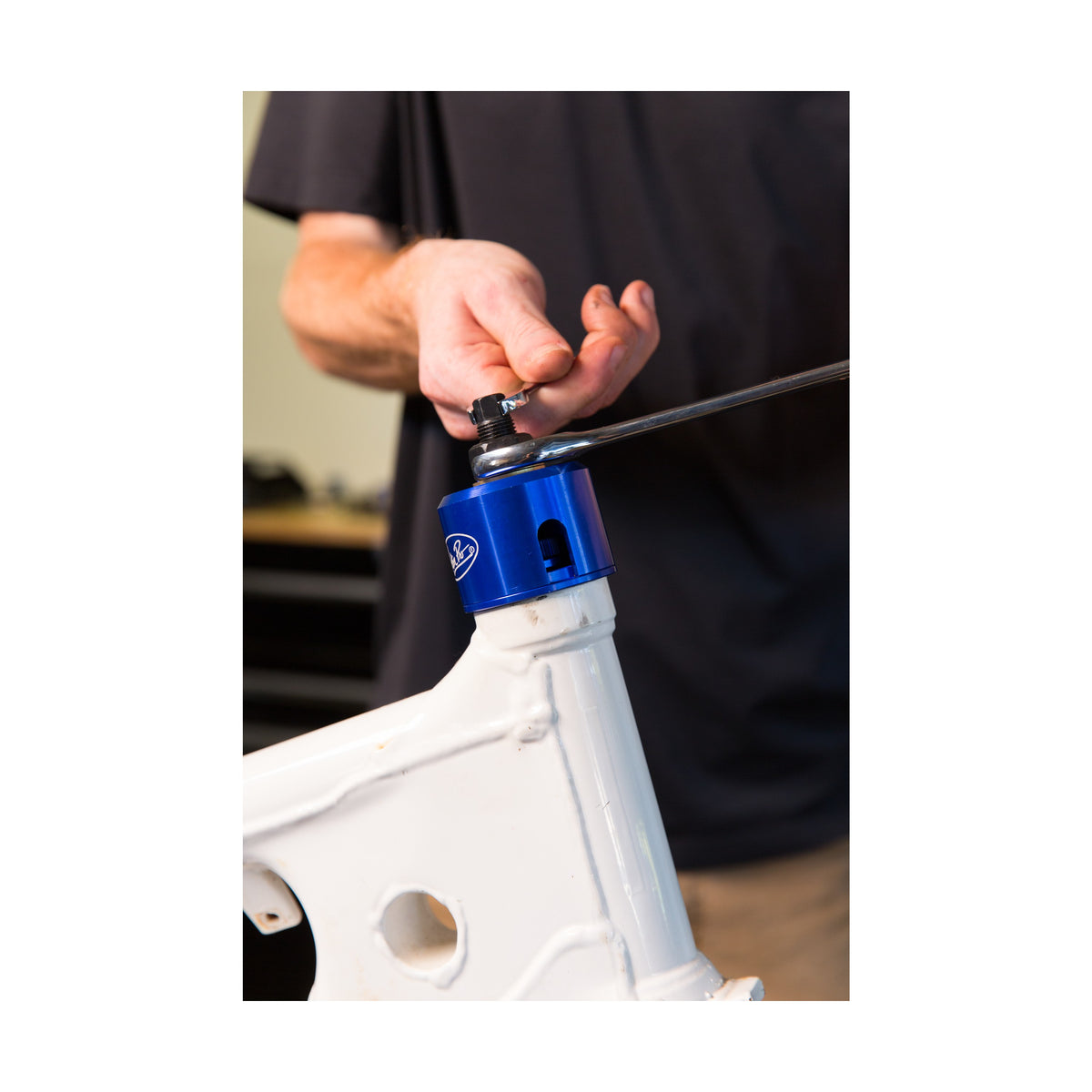 STEERING HEAD RACE PULLER - 57-8737-2
