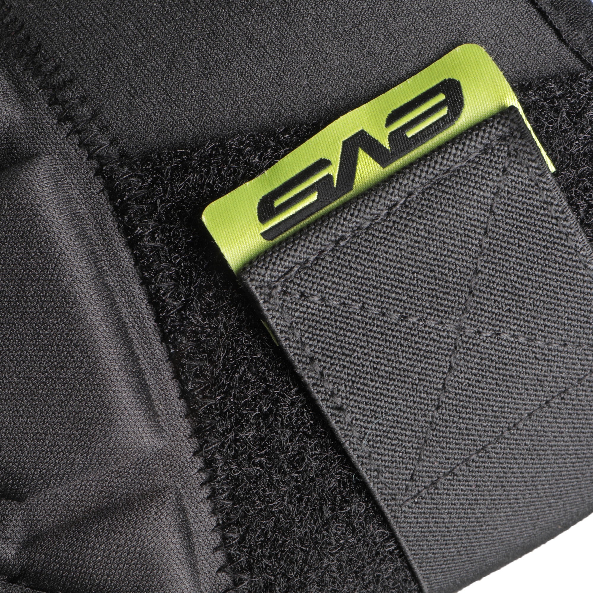 TP199 KNEE/SHIN GUARD BLACK/HI-VIS 2X - 663-14382X-6