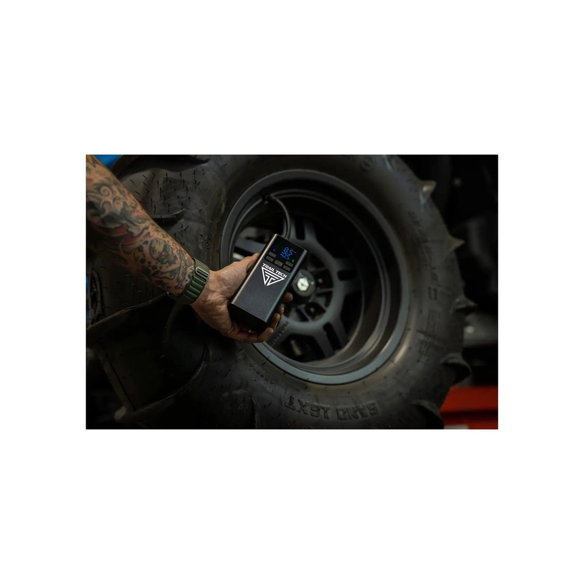 PORTABLE AIR COMPRESSOR - 665-712120-2