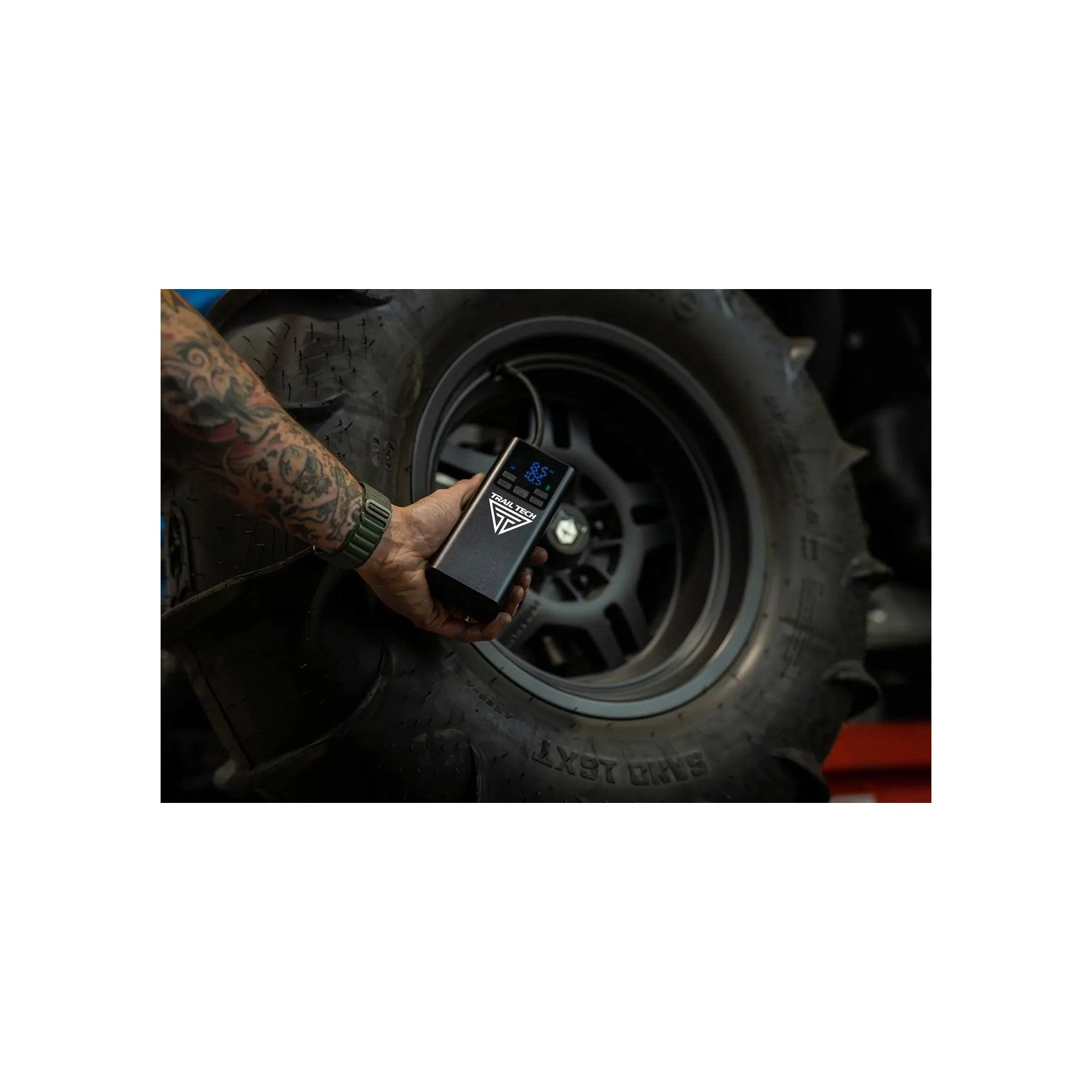 PORTABLE AIR COMPRESSOR - 665-712120-2