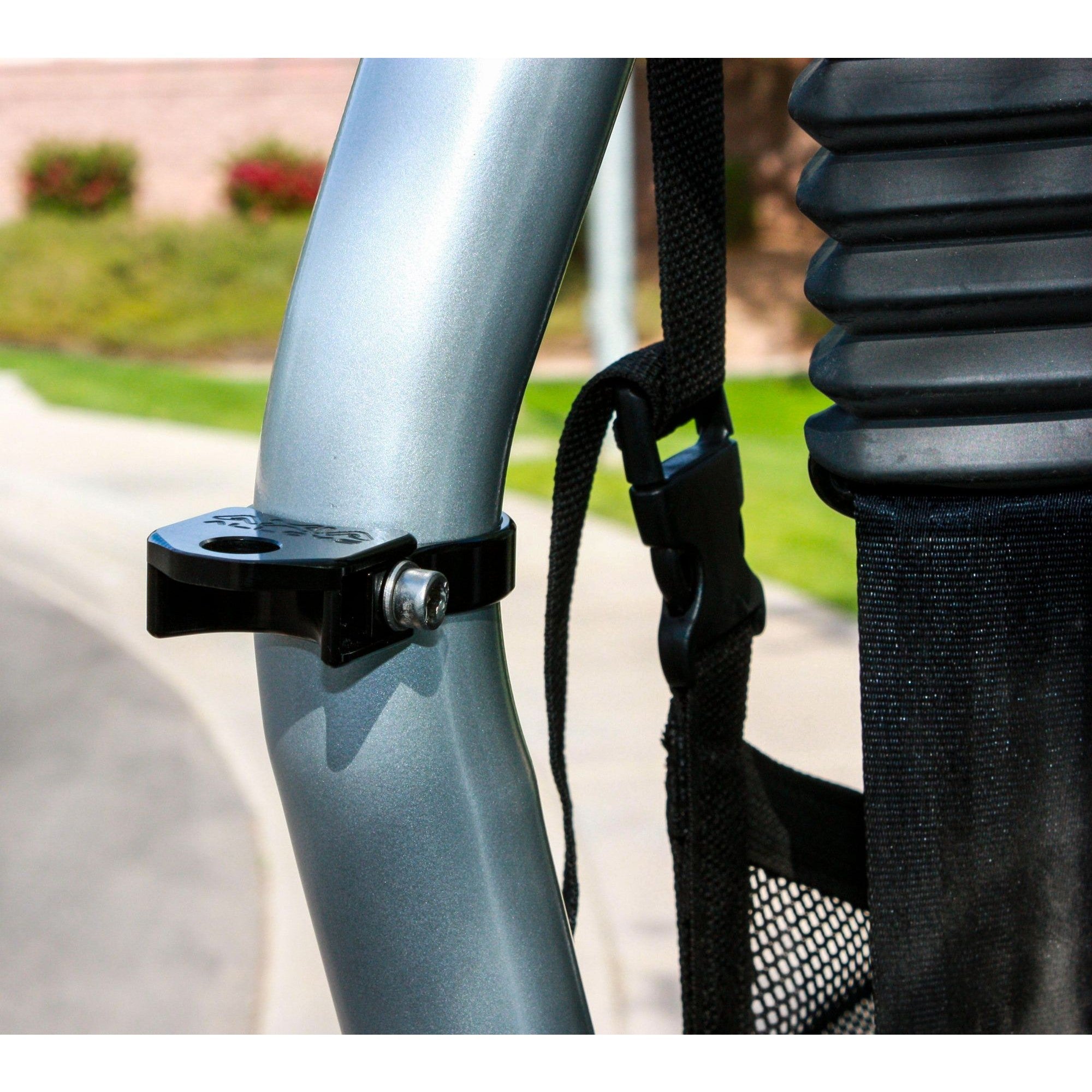 axia-vertical-whip-mount-5-black-1-clamp-needed-12-9195-90415e4828