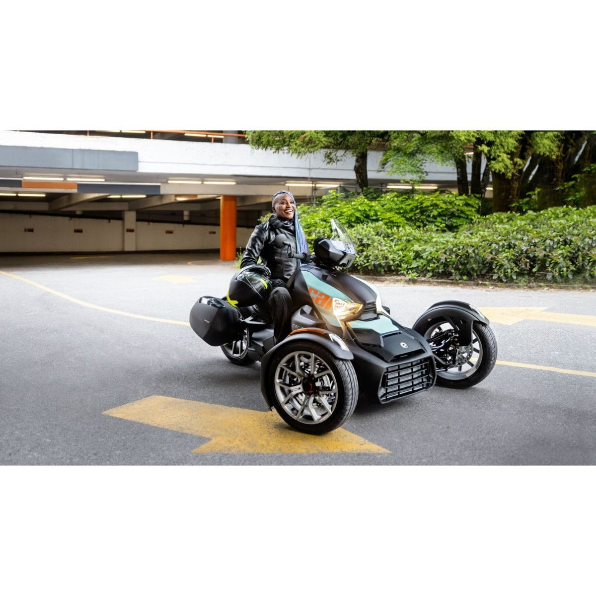 can-am-9-5-us-gal-36-l-shad-hard-saddlebag-can-am-ryker-black-619bceabfe-4