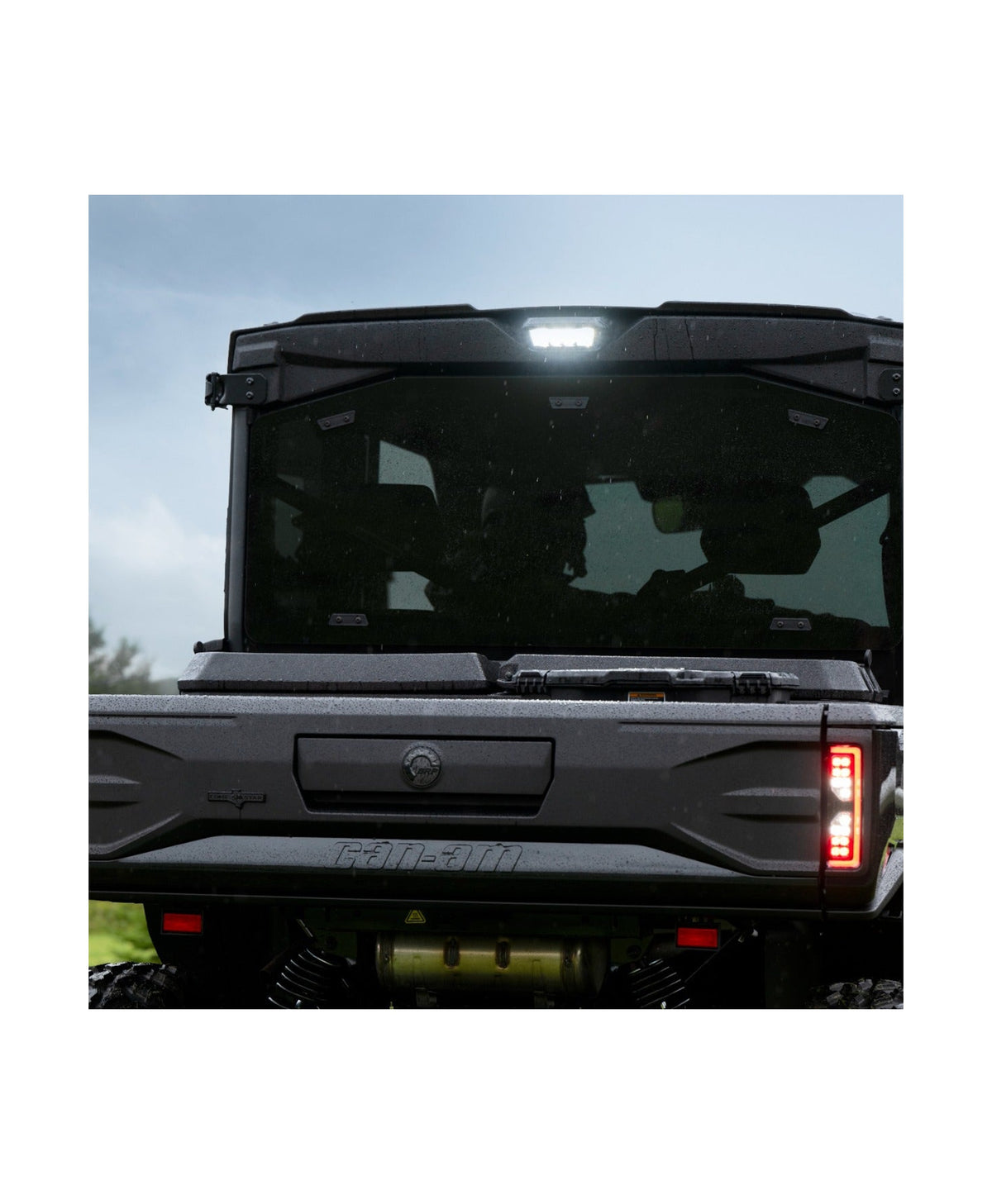 can-am-can-am-defender-defender-hd11-rear-led-light-10fa942a1d-1