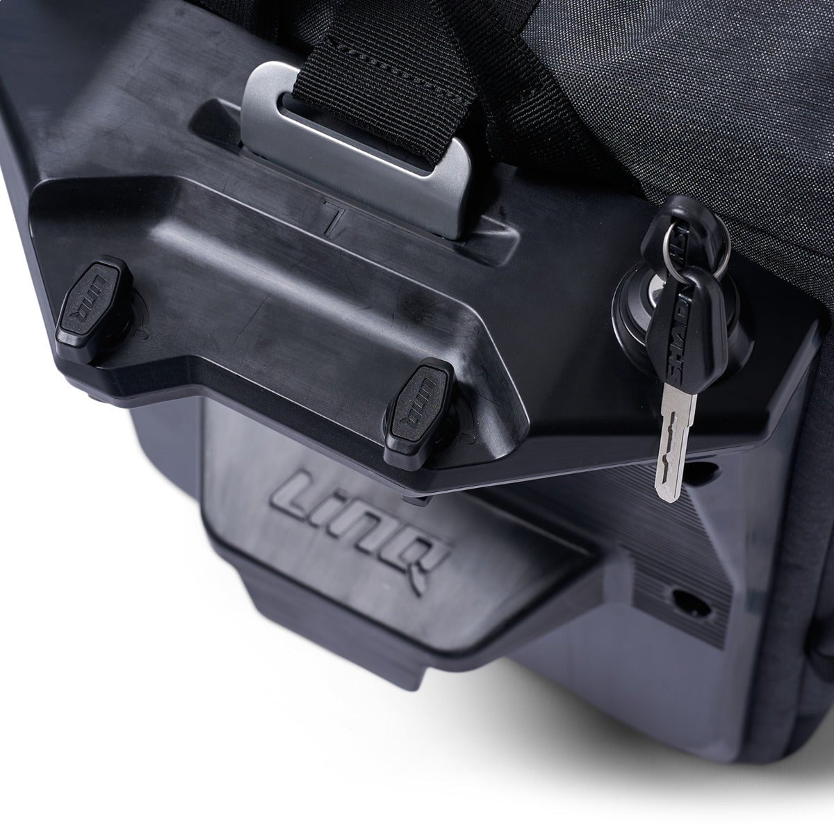 can-am-linq-saddlebags-22l-can-am-origin-f5b49e29d0-3