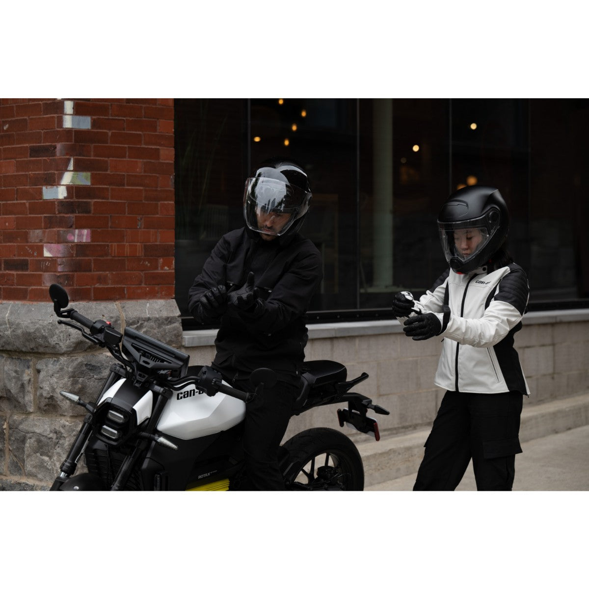 can-am-passenger-seat-footpegs-can-am-pulse-58df95d0db-2