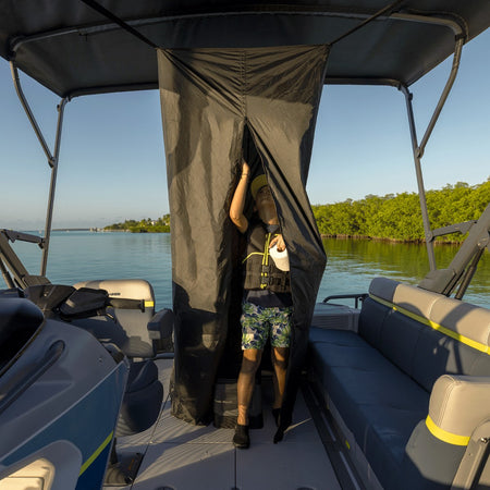 sea-doo-pop-up-changing-room-and-emergency-toilet-for-switch-pontoon-8fe84fc7fc-3