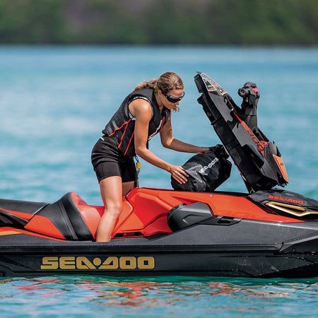 sea-doo-sea-doo-waterproof-dry-bag-6-6-us-gal-25-l-black-453b1cc45e-3