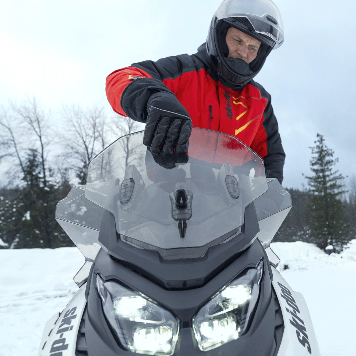 ski-doo-ski-doo-adjustable-windshield-medium-to-high-with-support-bc8561af37-2