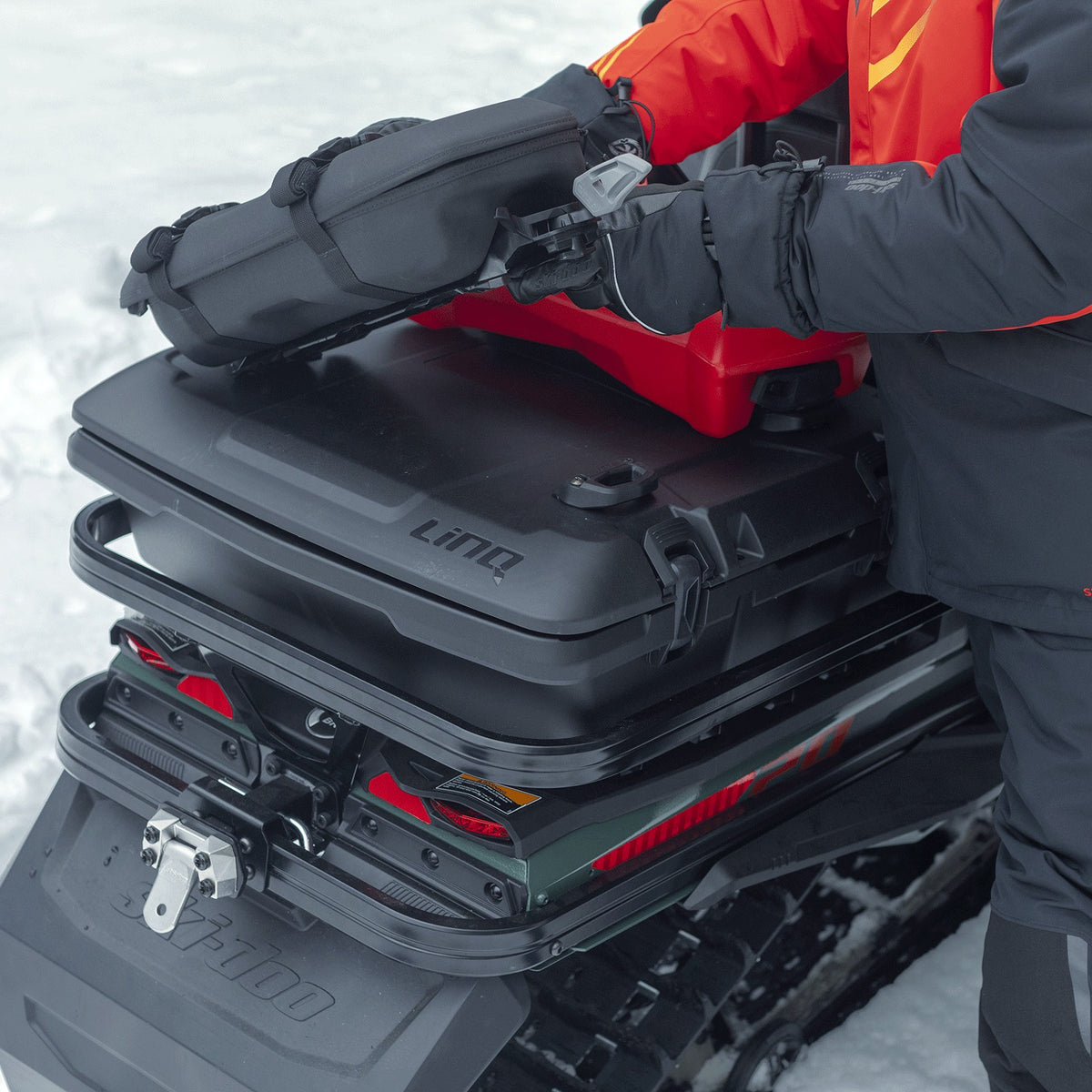 ski-doo-ski-doo-linq-15-9-us-gal-60-l-low-profile-cargo-box-a58f013721-3