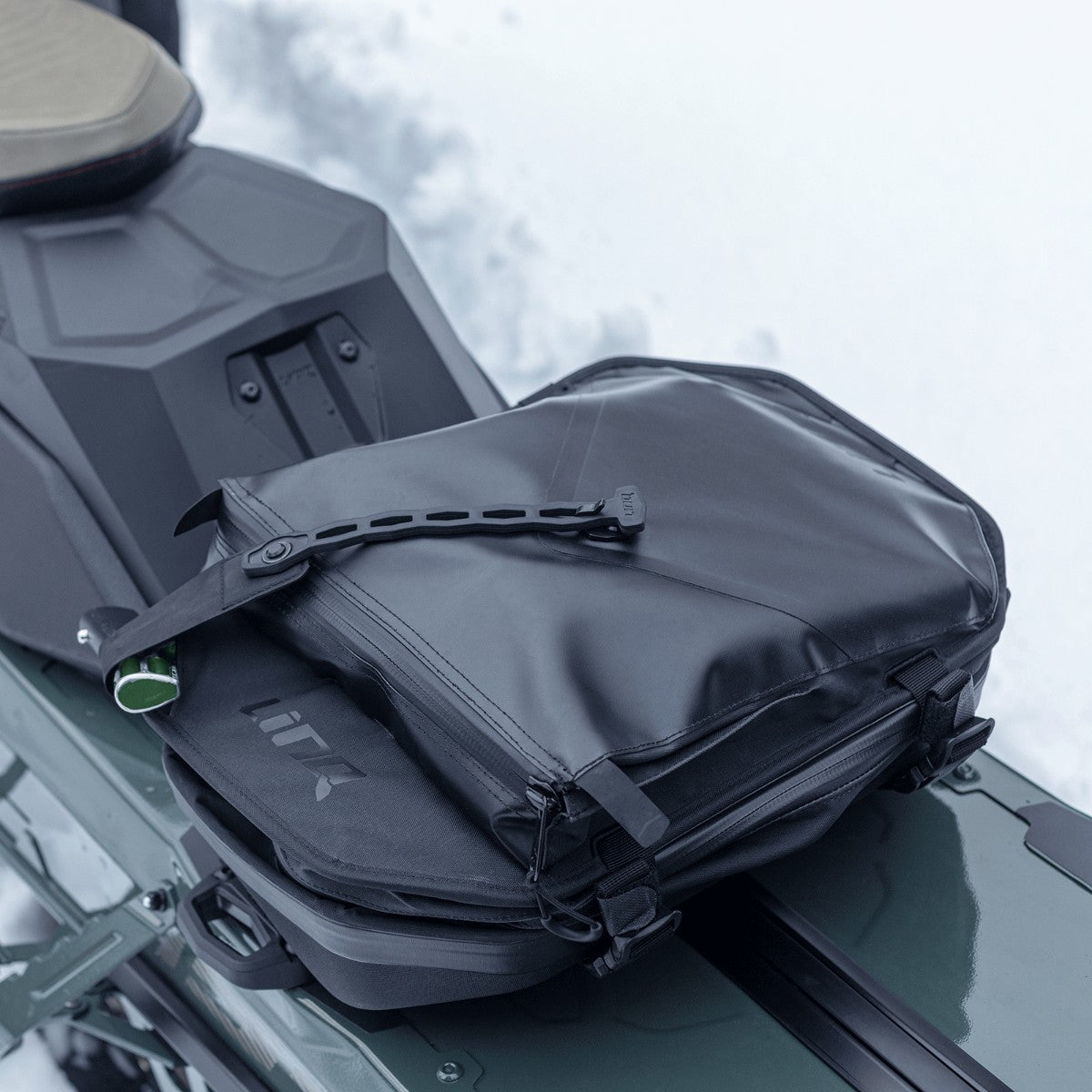ski-doo-ski-doo-linq-5-3-us-gal-20-l-deep-snow-expandable-bag-cd37d1b68b-4